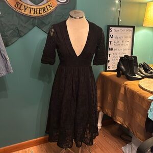 Free People Black Lace Midi Dress, size 0